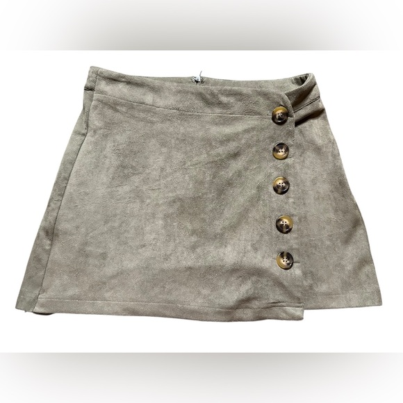Altar'd State Dresses & Skirts - Altar’d State Faux Suede Button Front Skort Taupe Olive Brown Size M
